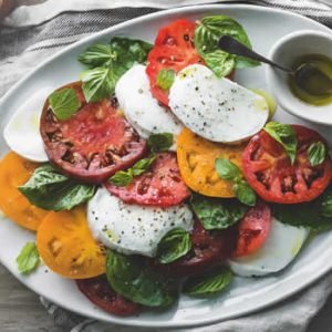 Hamburger e Insalata Mista